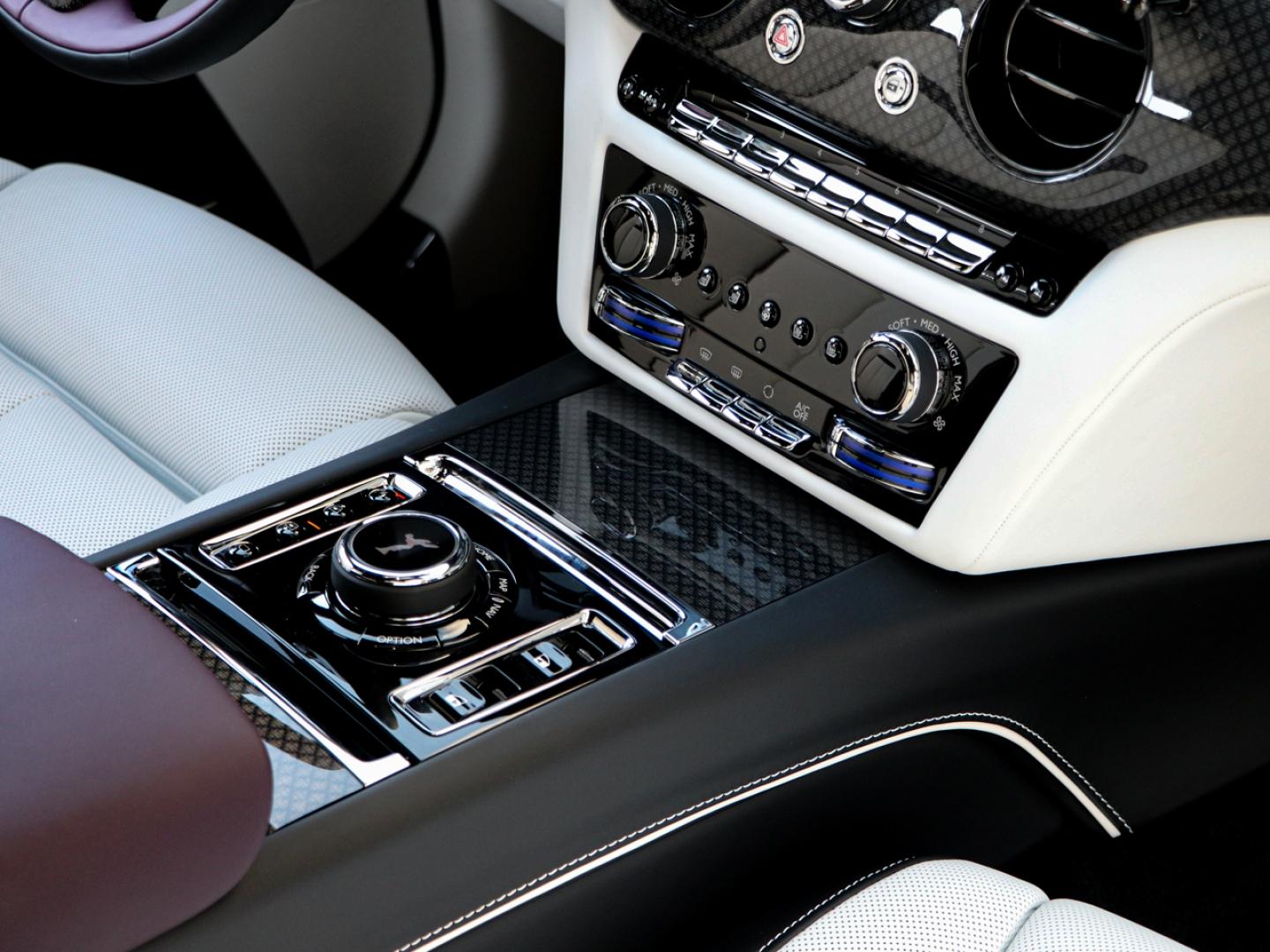 Image ROLLS-ROYCE Ghost V12 6.6 600ch Black Badge
