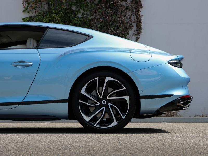 Image BENTLEY CONTINENTAL GT V8 Hybrid 4.0 680ch
