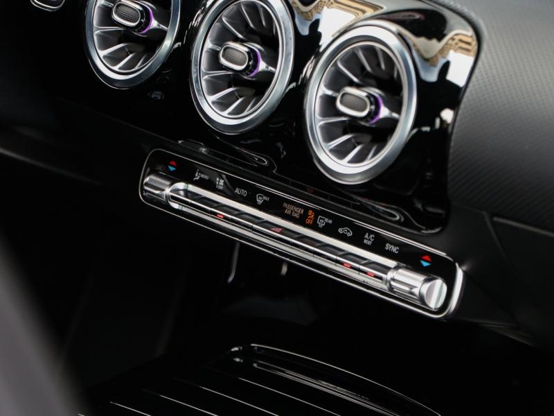 Image MERCEDES-BENZ Classe A 200 d 150ch AMG Line 8G-DCT