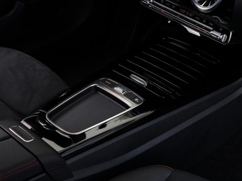 Image MERCEDES-BENZ Classe A 200 d 150ch AMG Line 8G-DCT