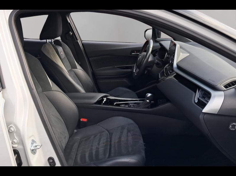 Image TOYOTA C-HR 184h GR-Sport 2WD E-CVT MY20