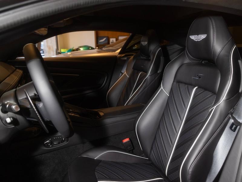 Image ASTON MARTIN DB12 S S