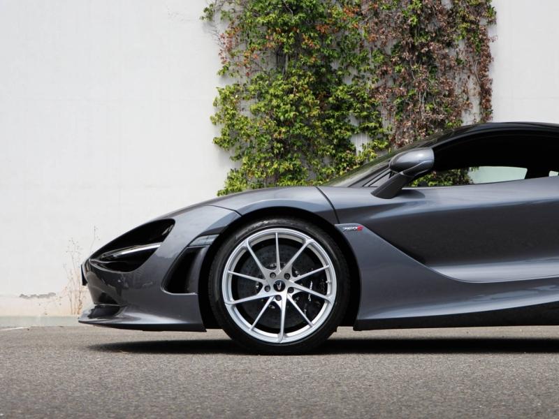 Image MC LAREN 750S COUPE