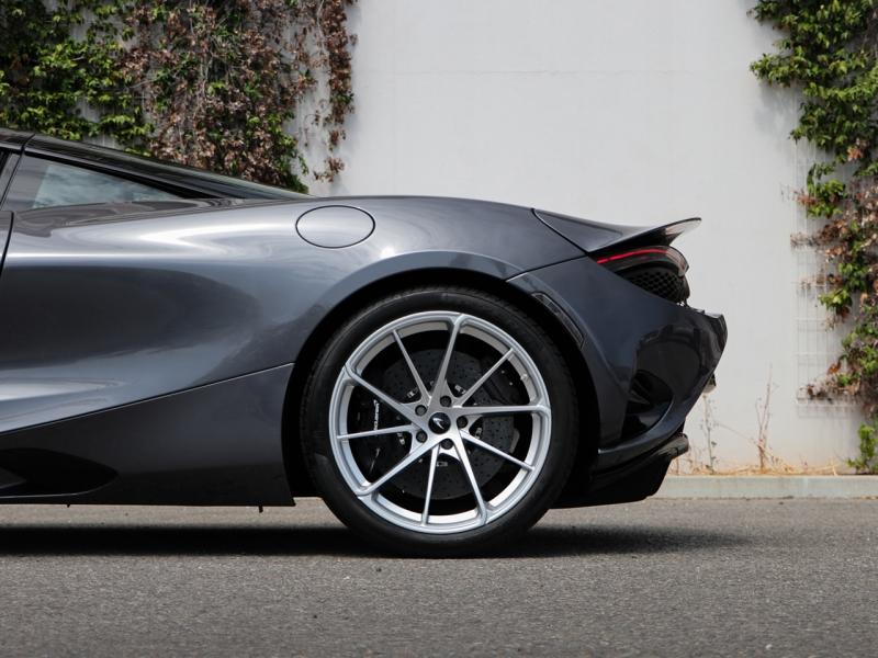 Image MC LAREN 750S COUPE