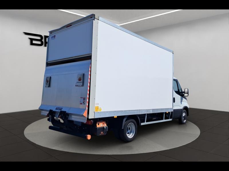 Image IVECO Daily CCb Iveco Daily CCb 35-160H / 3.0 160CH / CAISSE & HAYON / 35C16 / 2024 /