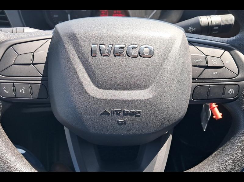 Image IVECO Daily CCb Iveco Daily CCb 35-160H / 3.0 160CH / CAISSE & HAYON / 35C16 / 2024 /