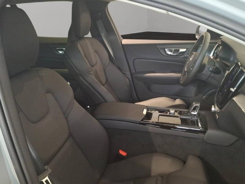 Image VOLVO V60 T6 AWD 253+145ch Plus Style Dark Geartronic 8