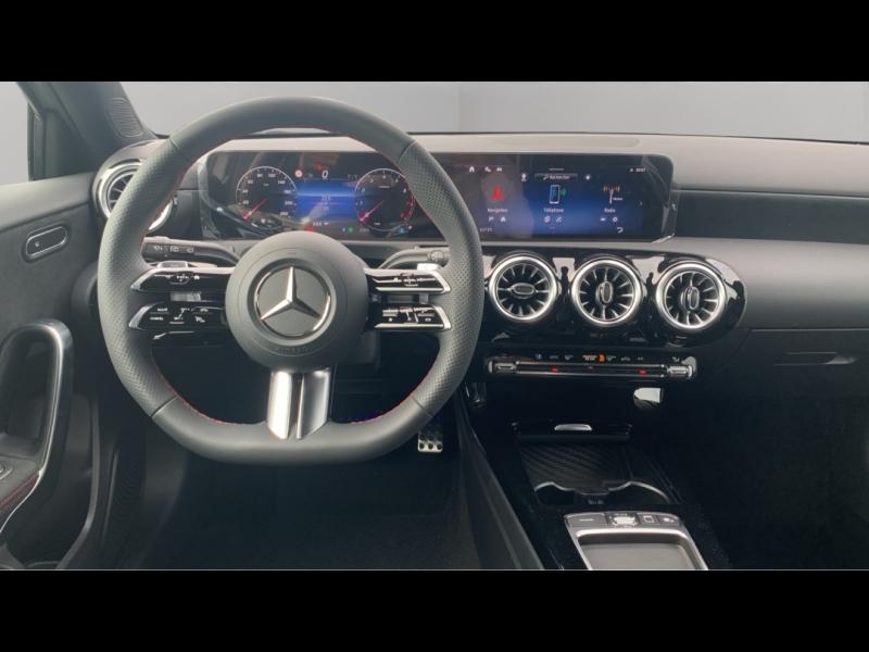 Image MERCEDES-BENZ Classe A 200 163ch Star Edition 7G-DCT