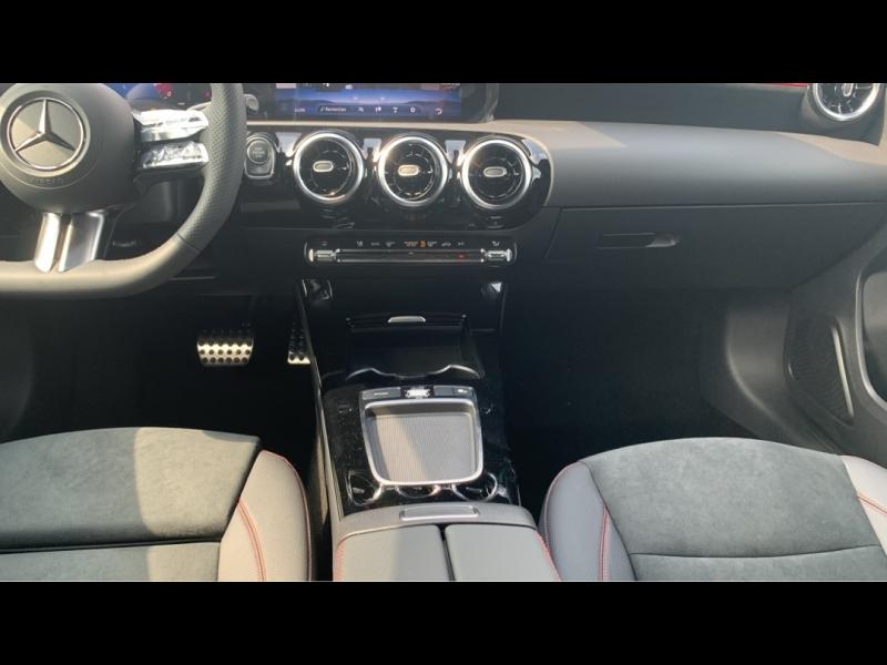 Image MERCEDES-BENZ Classe A 200 163ch Star Edition 7G-DCT