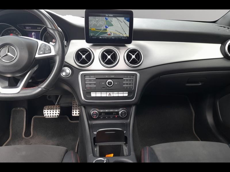 Image MERCEDES-BENZ CLA 220 d Fascination 7G-DCT