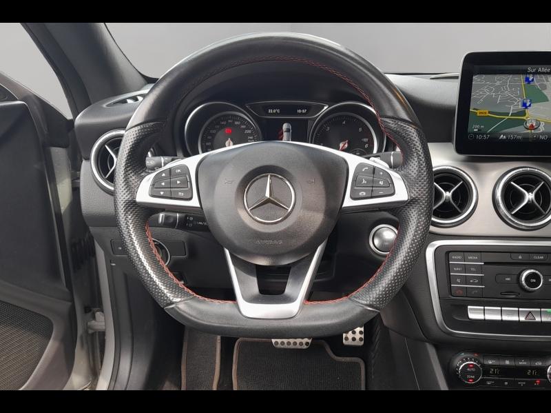 Image MERCEDES-BENZ CLA 220 d Fascination 7G-DCT