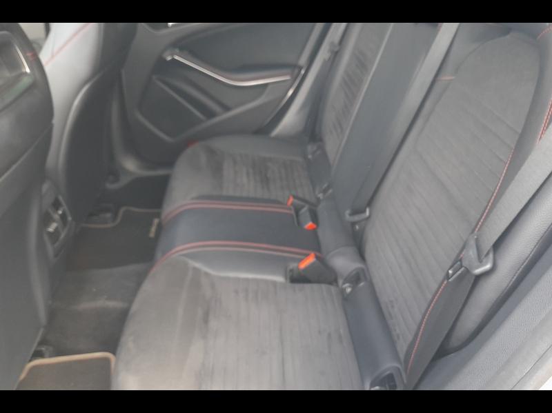 Image MERCEDES-BENZ CLA 220 d Fascination 7G-DCT