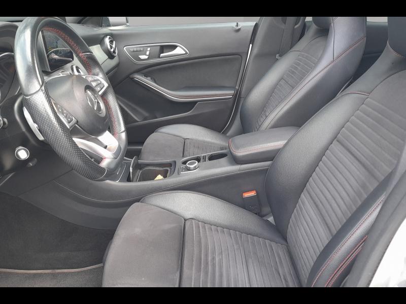 Image MERCEDES-BENZ CLA 220 d Fascination 7G-DCT