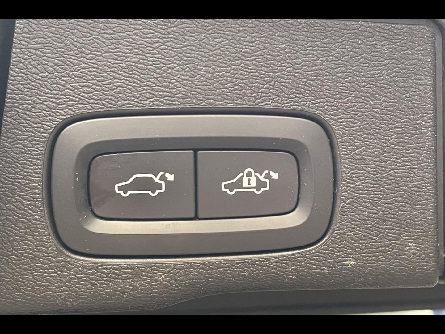 Image VOLVO XC60 B4 AdBlue 197ch R-Design Geartronic