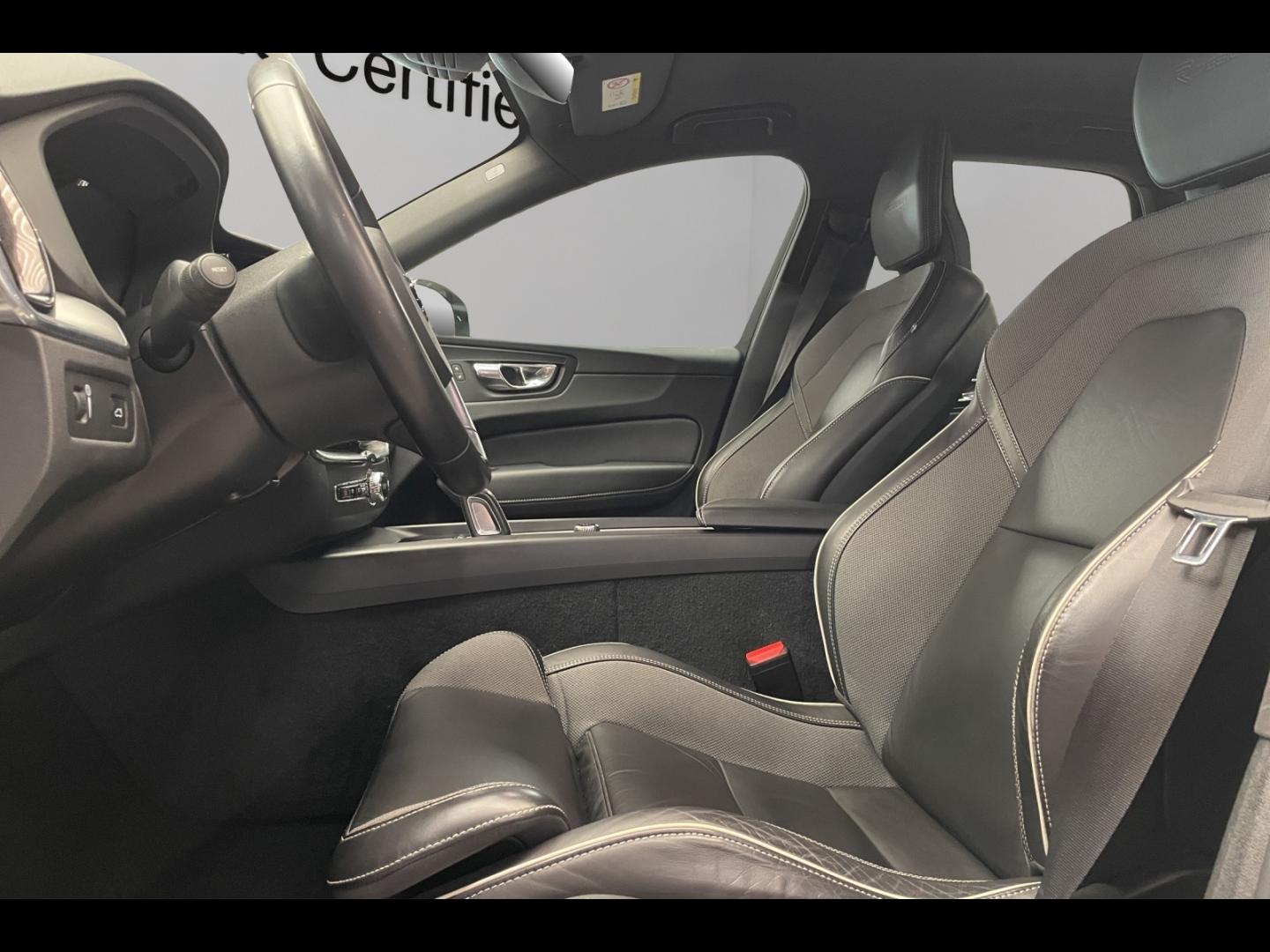 Image VOLVO XC60 B4 AdBlue 197ch R-Design Geartronic