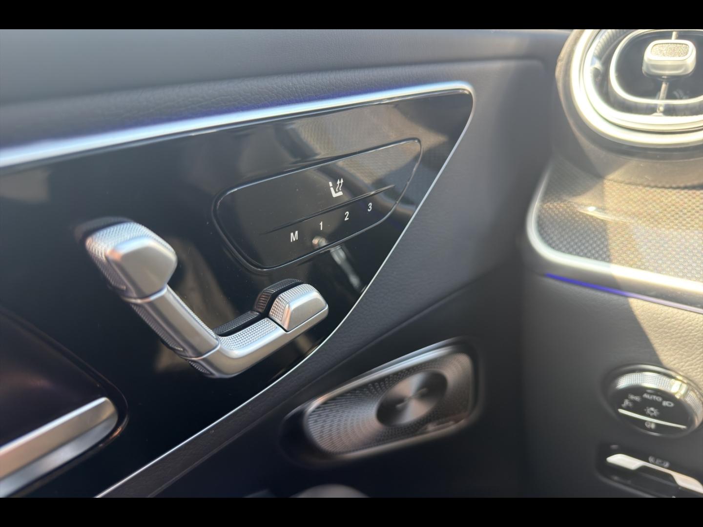 Image MERCEDES-BENZ GLC 220 d 197ch AMG Line 4Matic 9G-Tronic