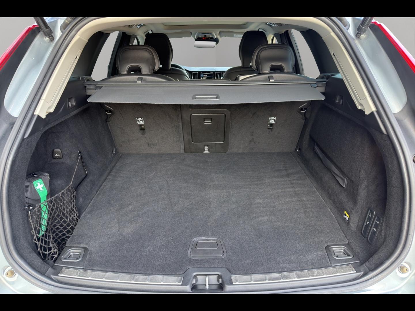 Image VOLVO XC60 T8 Twin Engine 303 + 87ch Inscription Luxe Geartronic