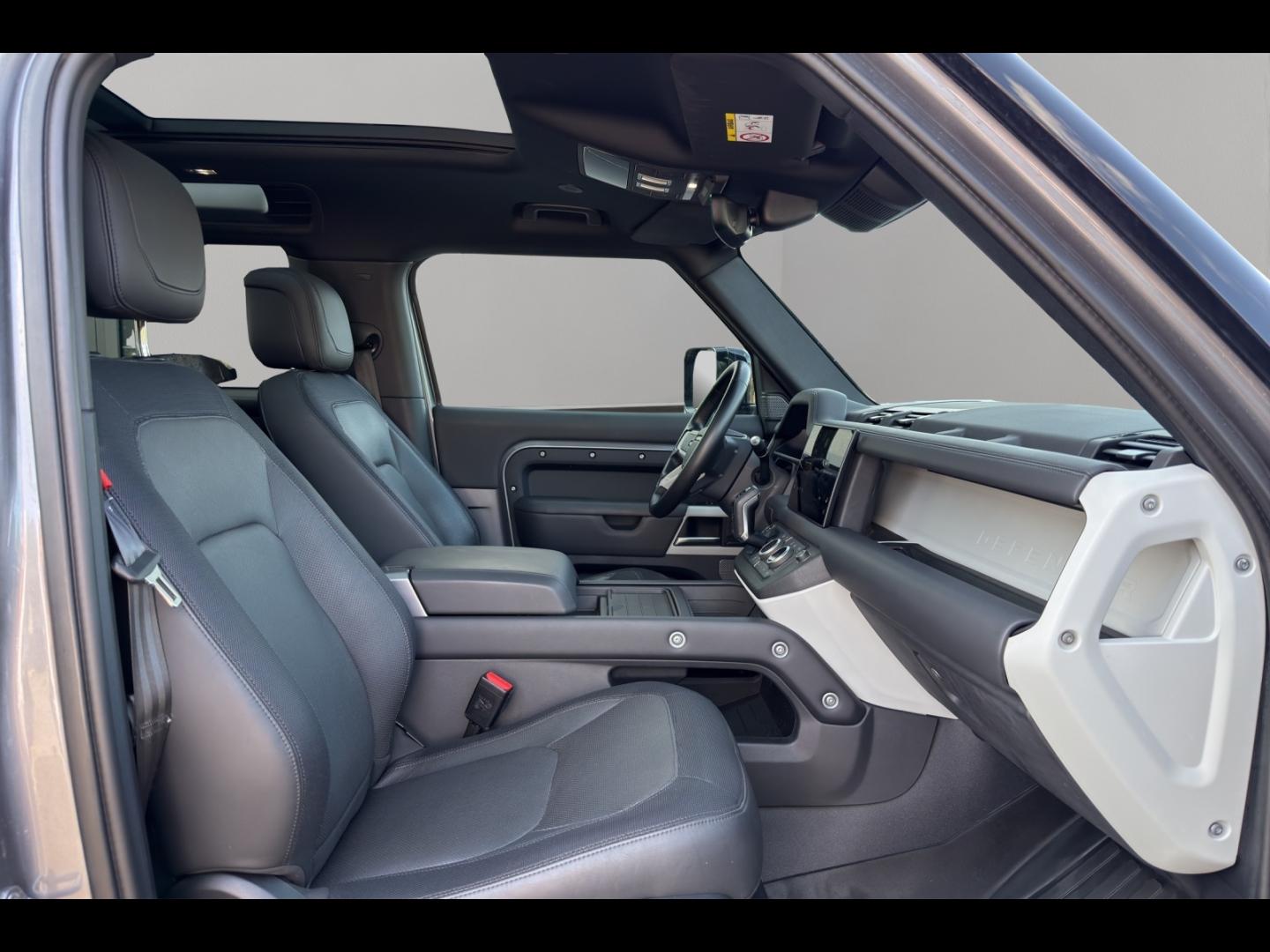 Image LAND-ROVER Defender 90 3.0 D250 X-Dynamic HSE