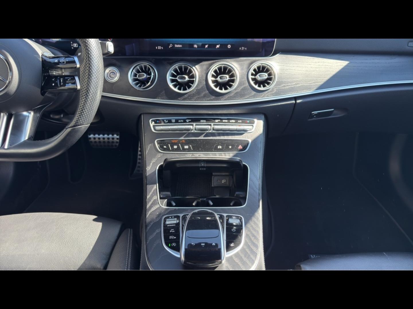 Image MERCEDES-BENZ Classe E Cabriolet 220 d 194ch AMG Line 9G-Tronic