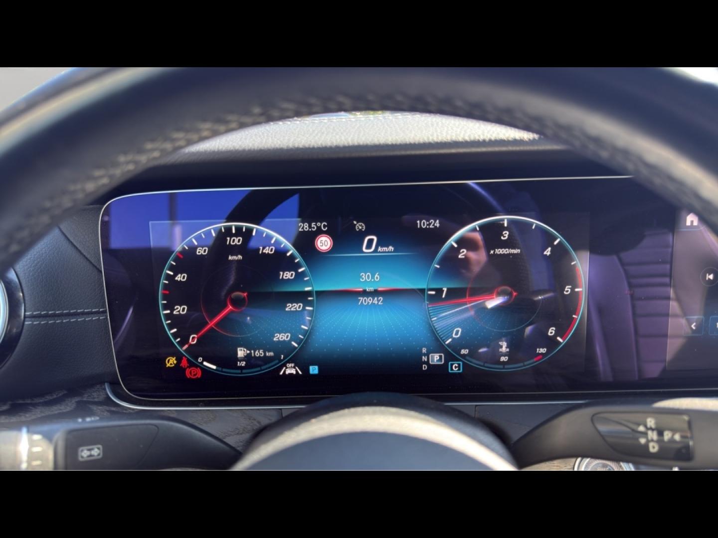 Image MERCEDES-BENZ Classe E Cabriolet 220 d 194ch AMG Line 9G-Tronic