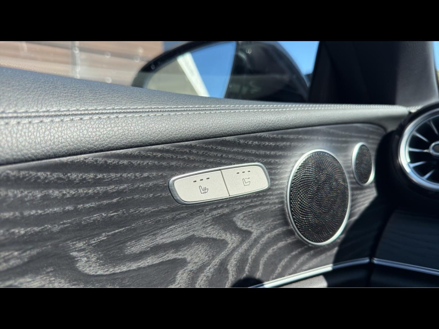 Image MERCEDES-BENZ Classe E Cabriolet 220 d 194ch AMG Line 9G-Tronic