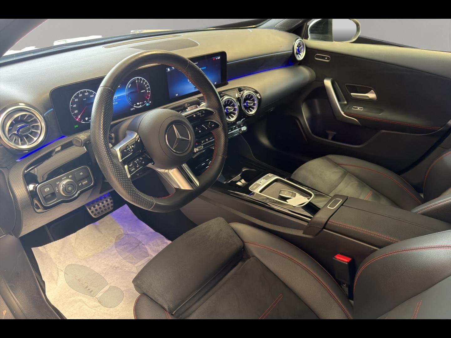 Image MERCEDES-BENZ Classe A 250 e 163+109ch AMG Line 8G-DCT