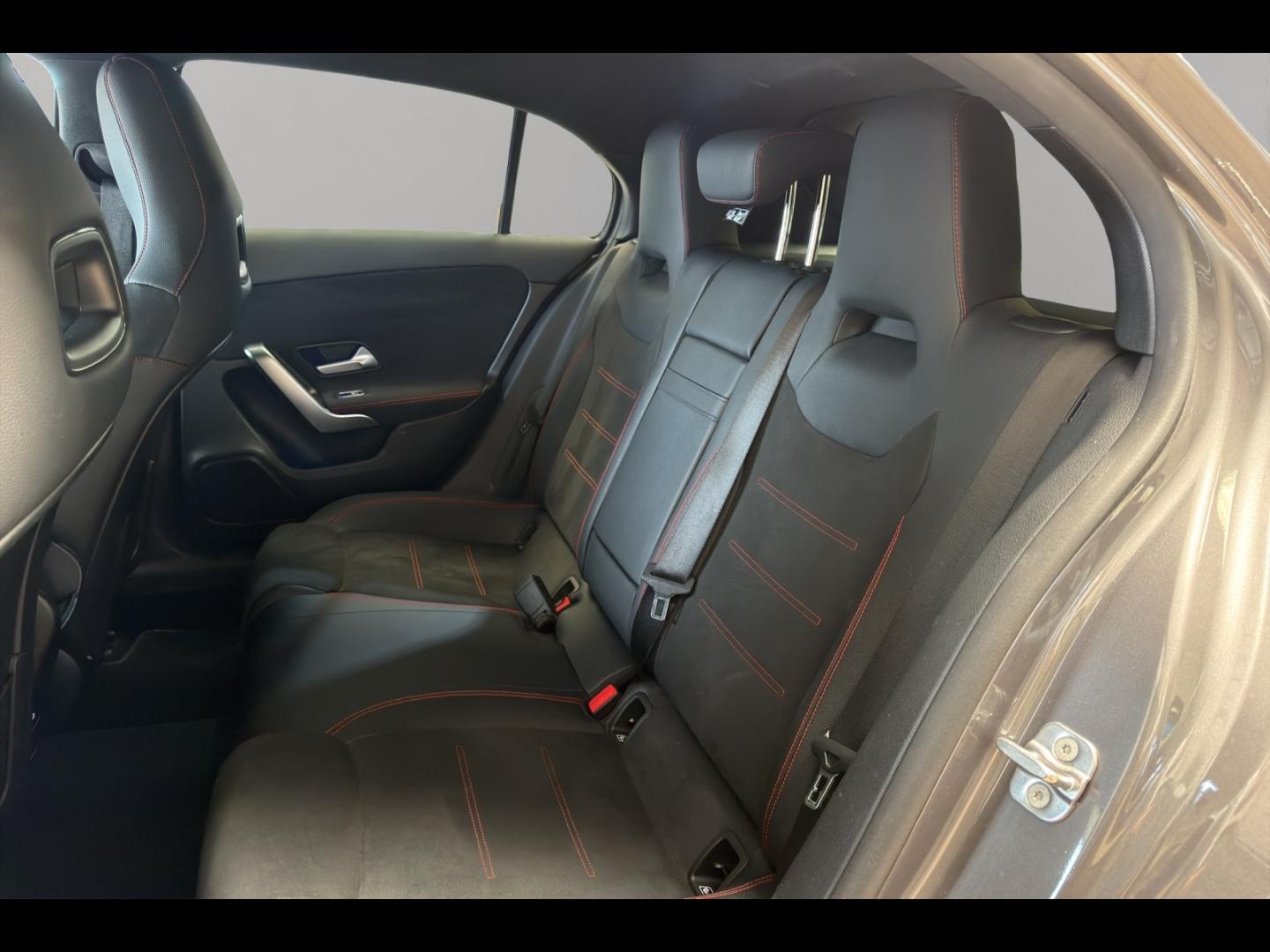Image MERCEDES-BENZ Classe A 250 e 163+109ch AMG Line 8G-DCT
