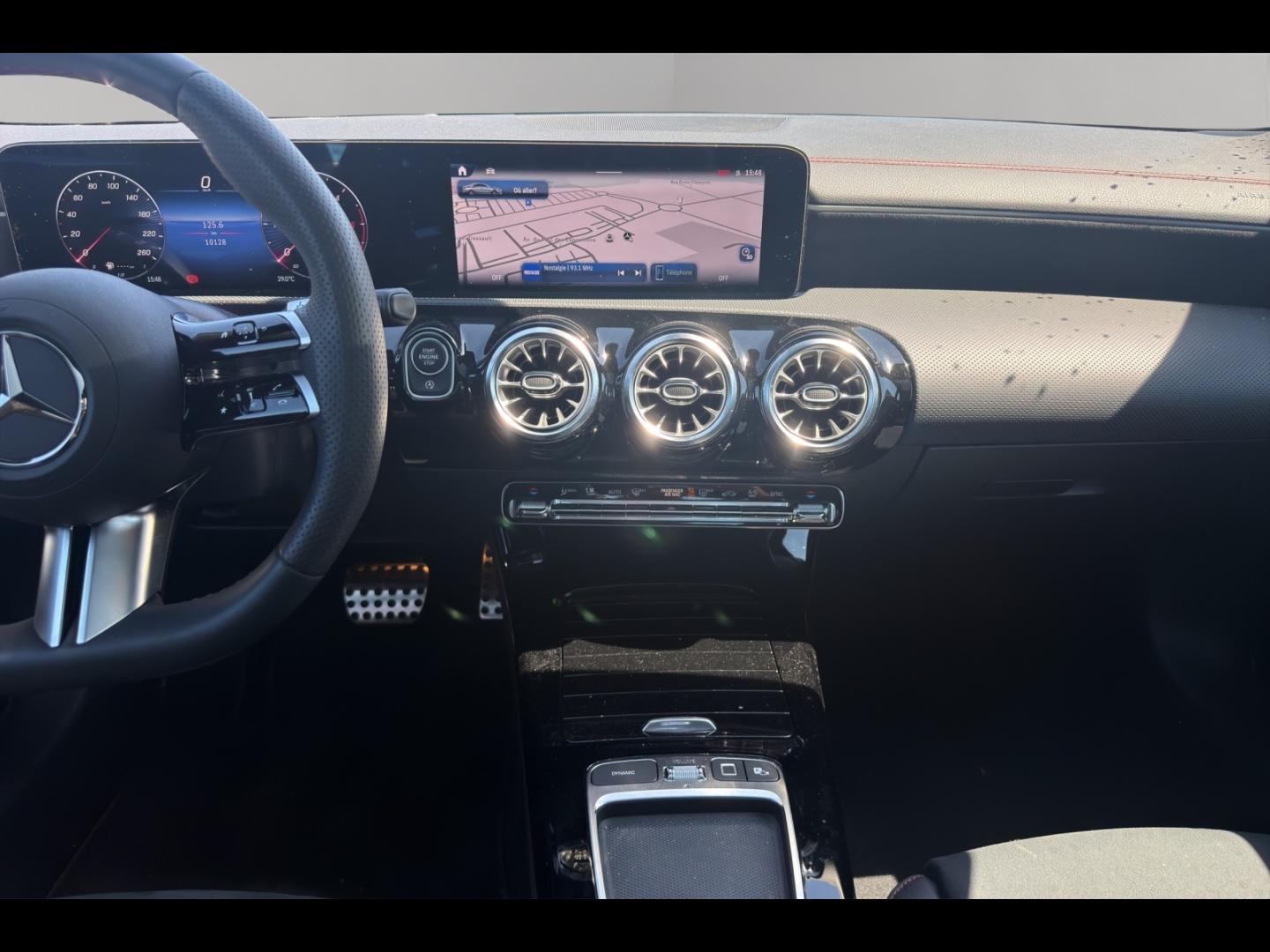 Image MERCEDES-BENZ CLA 200 d 150ch AMG Line 8G-DCT