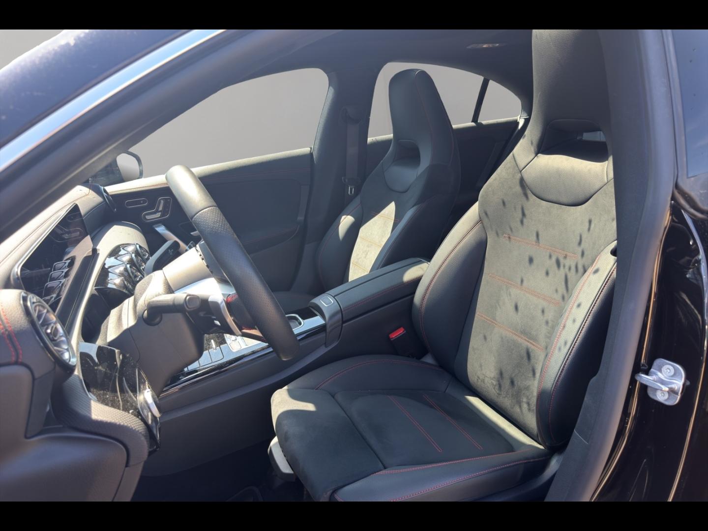 Image MERCEDES-BENZ CLA 200 d 150ch AMG Line 8G-DCT