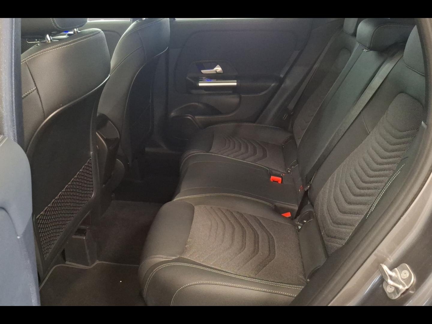 Image MERCEDES-BENZ GLA 200 d 150ch Progressive Line 8G-DCT