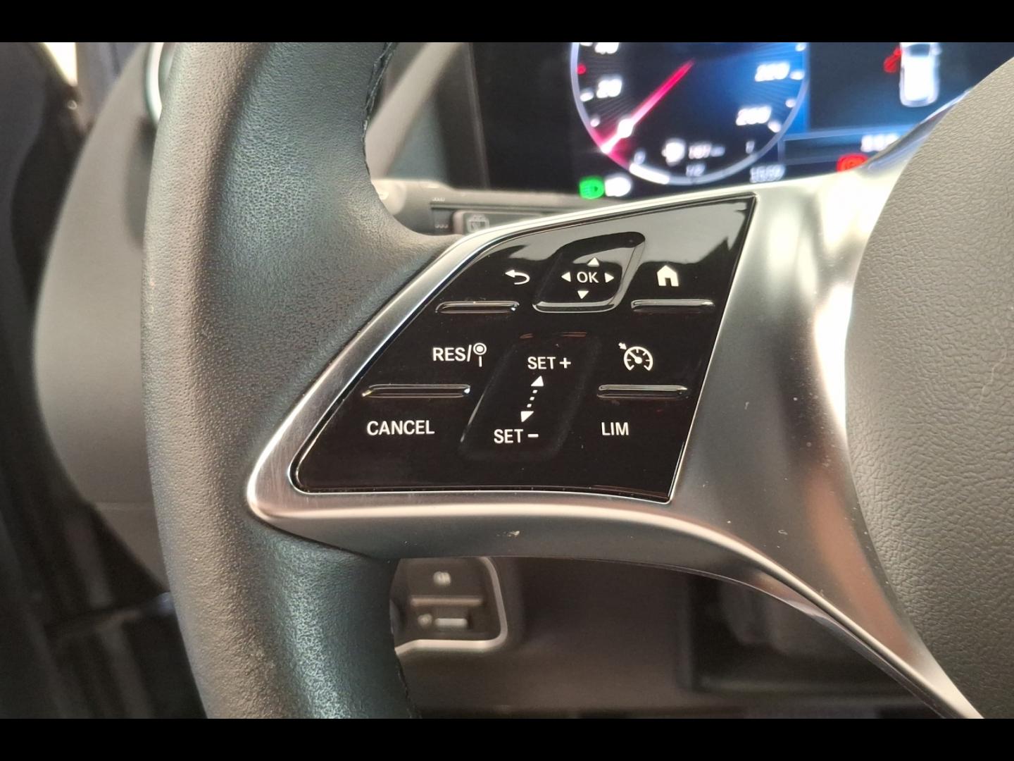 Image MERCEDES-BENZ GLA 200 d 150ch Progressive Line 8G-DCT