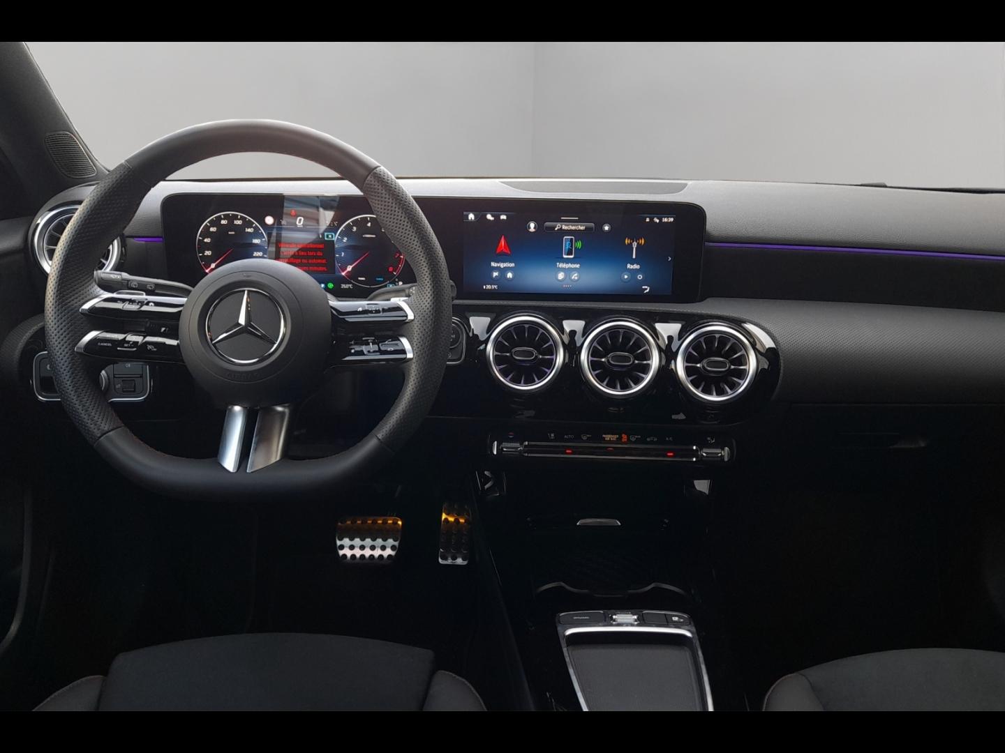 Image MERCEDES-BENZ Classe A 180 136ch Star Edition 7G-DCT