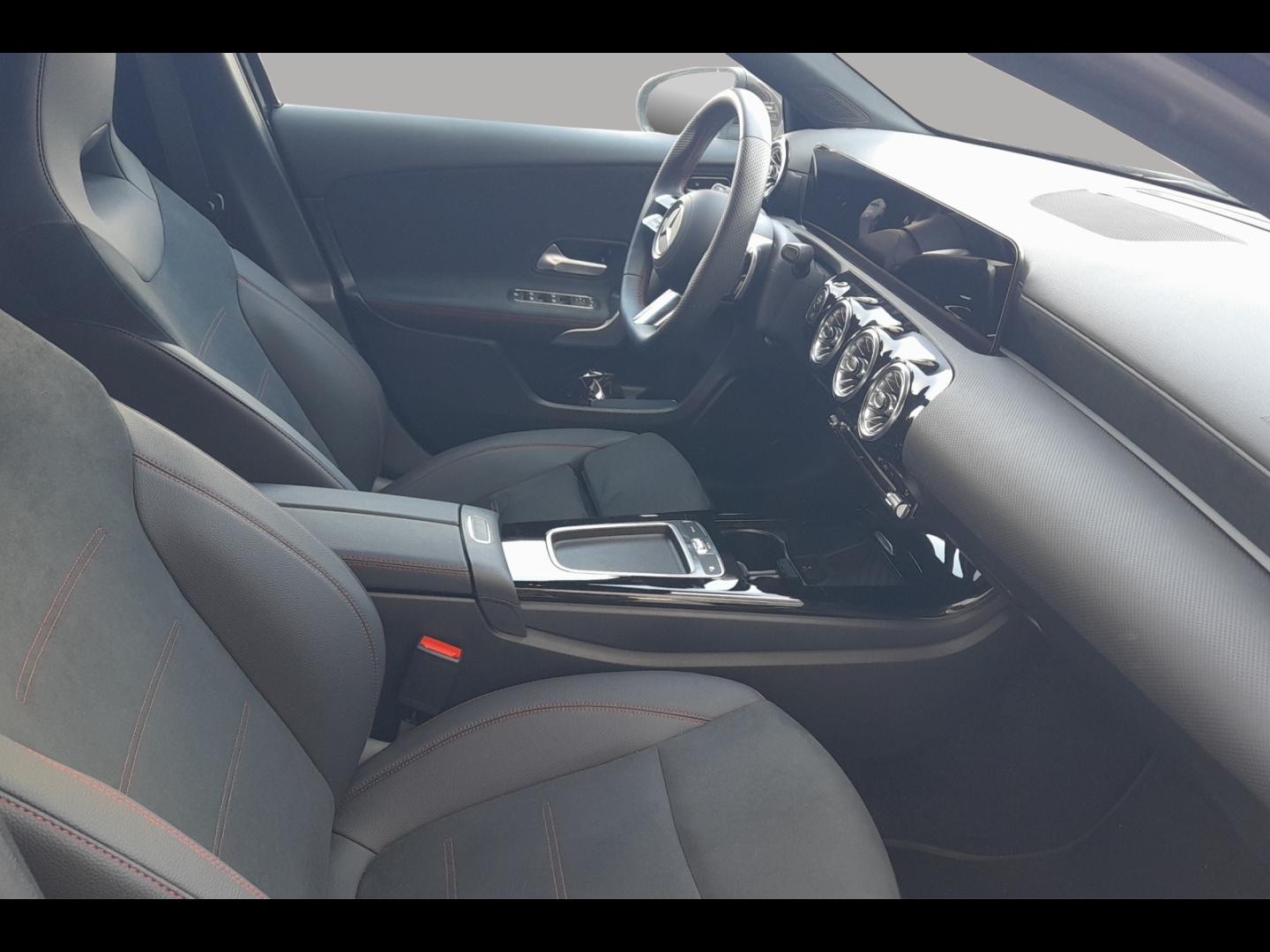 Image MERCEDES-BENZ Classe A 180 136ch Star Edition 7G-DCT