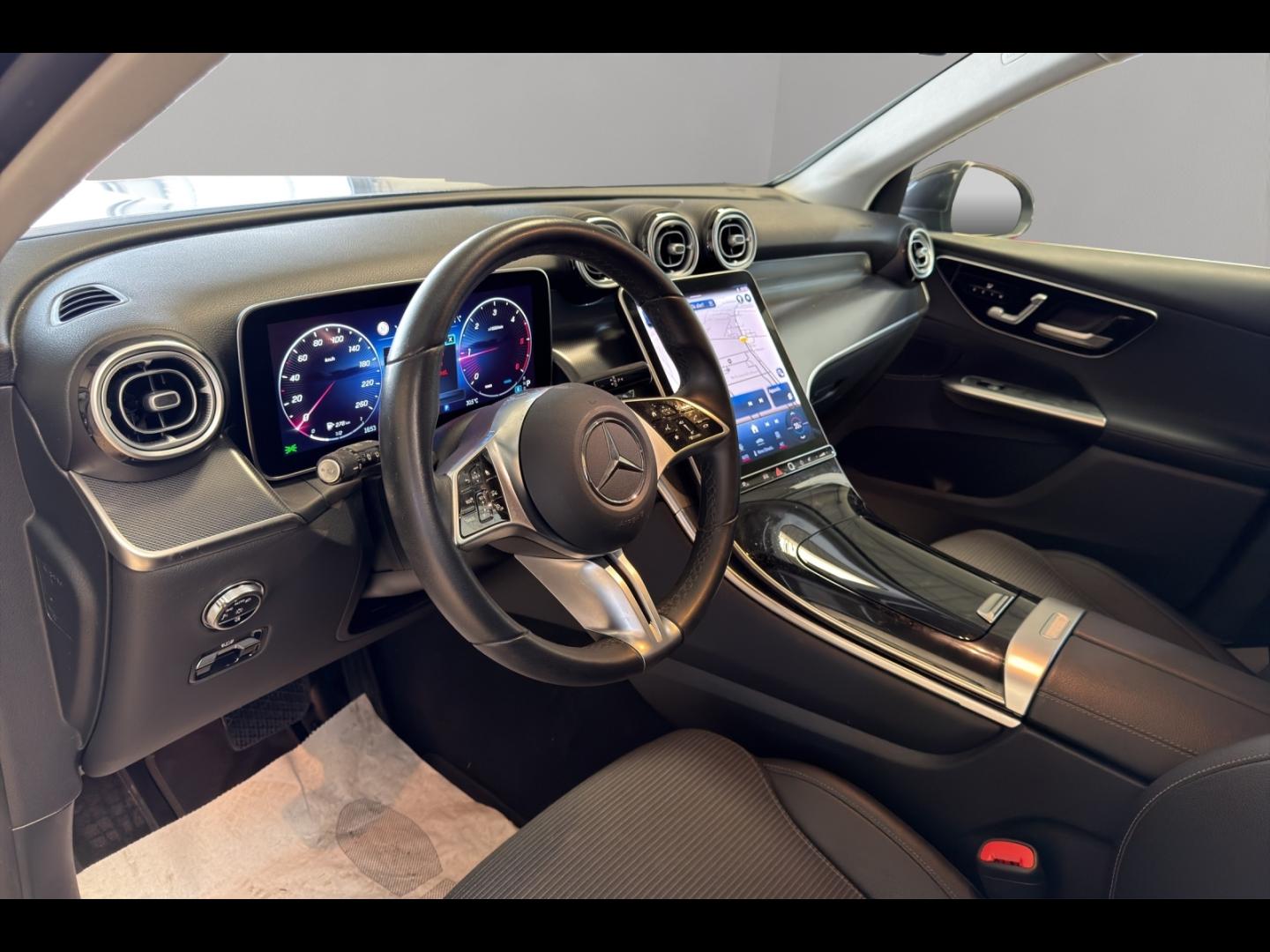 Image MERCEDES-BENZ GLC 220 d 197ch Business Line 4Matic 9G-Tronic