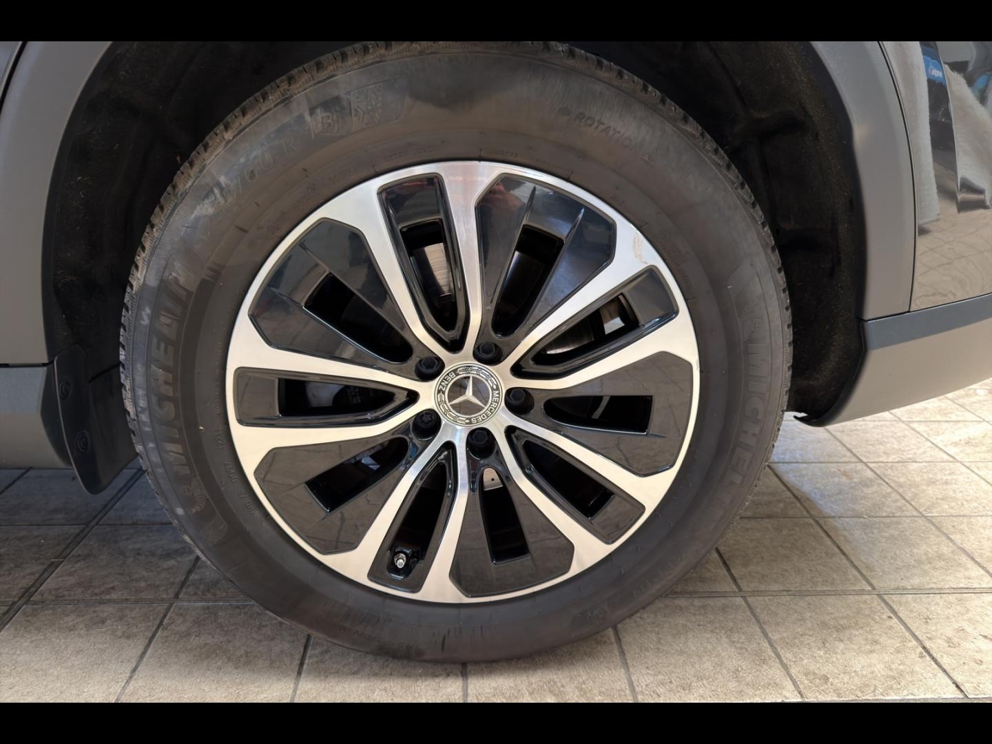 Image MERCEDES-BENZ GLC 220 d 197ch Business Line 4Matic 9G-Tronic