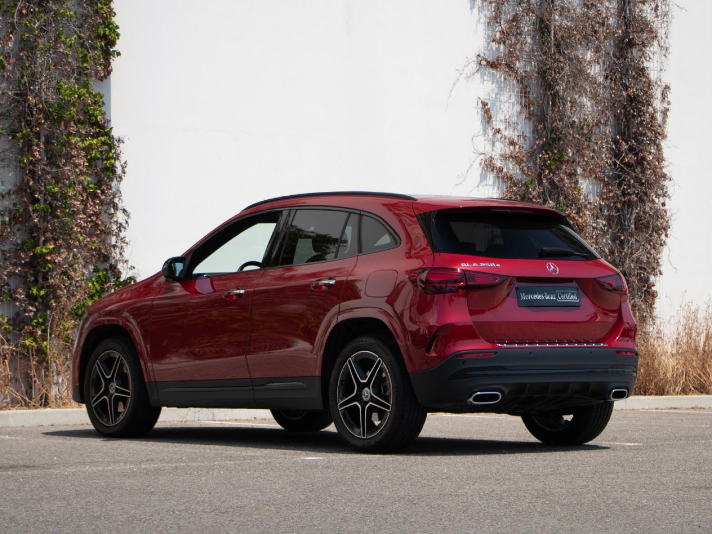 Image MERCEDES-BENZ GLA 250 e 218ch AMG Line 8G-DCT