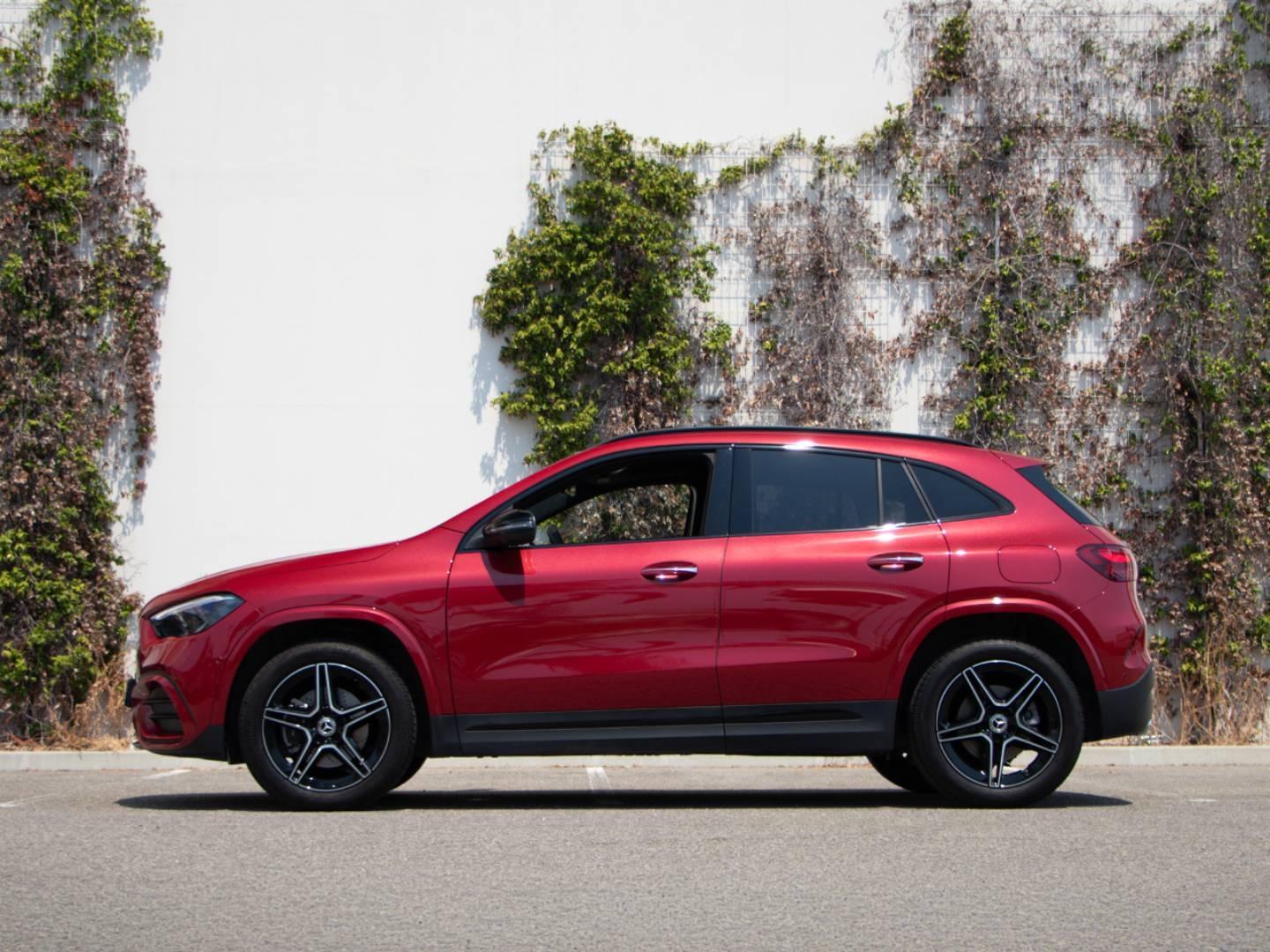Image MERCEDES-BENZ GLA 250 e 218ch AMG Line 8G-DCT