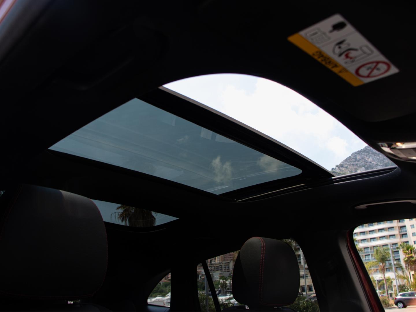Image MERCEDES-BENZ GLA 250 e 218ch AMG Line 8G-DCT