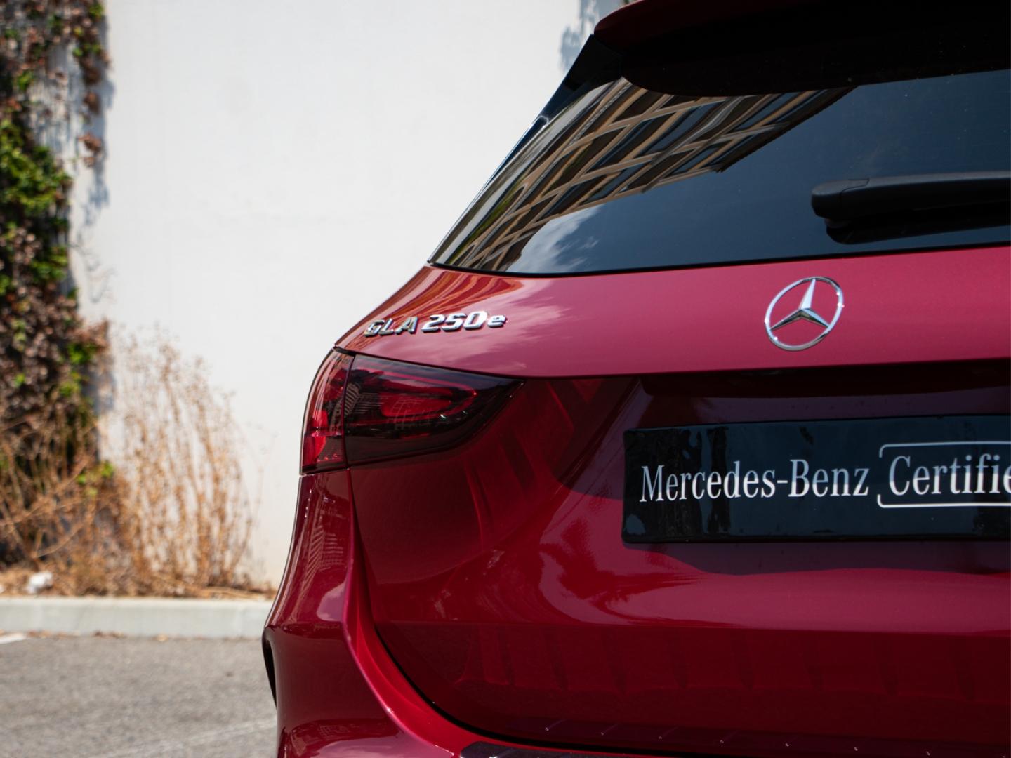Image MERCEDES-BENZ GLA 250 e 218ch AMG Line 8G-DCT