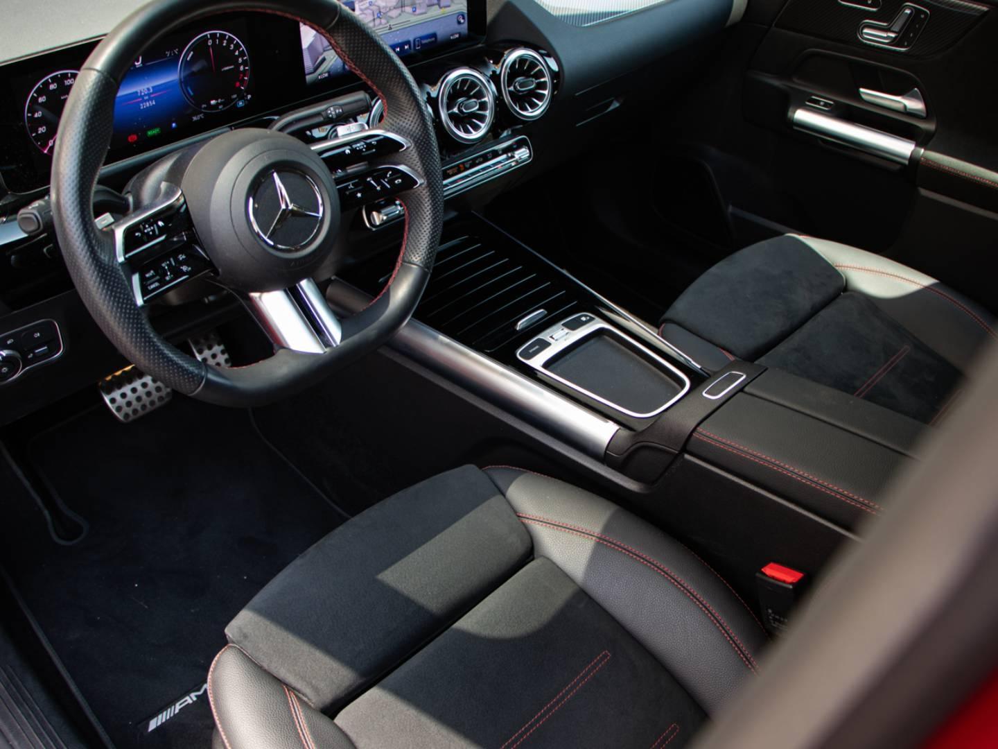 Image MERCEDES-BENZ GLA 250 e 218ch AMG Line 8G-DCT