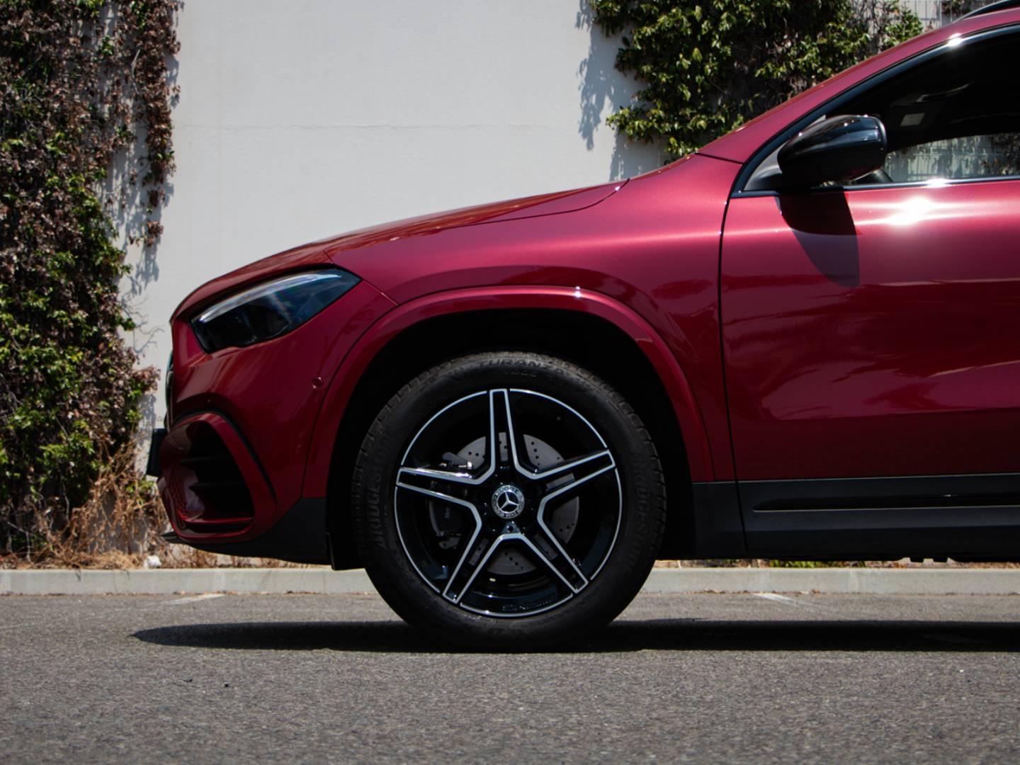 Image MERCEDES-BENZ GLA 250 e 218ch AMG Line 8G-DCT