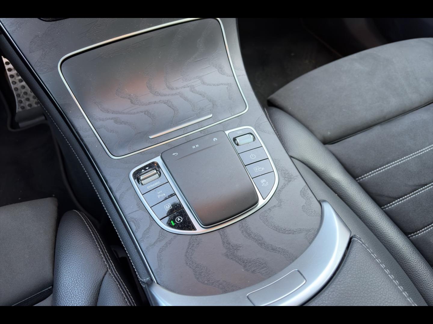Image MERCEDES-BENZ GLC 220 d 194ch AMG Line 4Matic 9G-Tronic