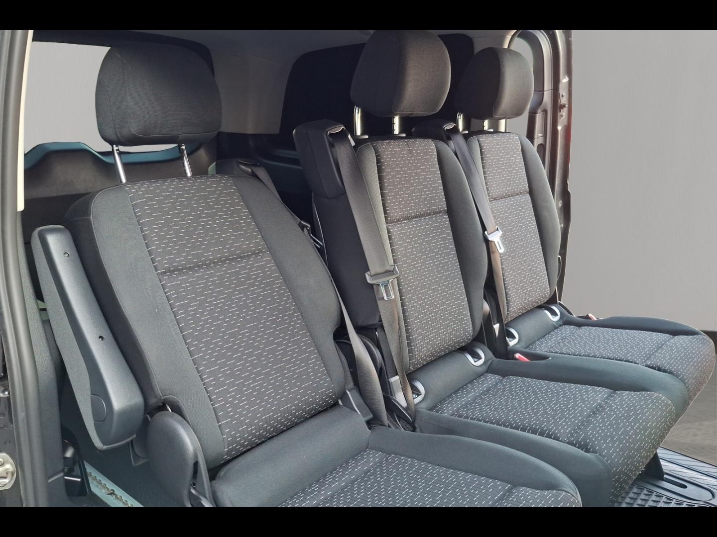 Image MERCEDES-BENZ Vito Fg 119 CDI Mixto Long Pro Propulsion 9G-Tronic 4X4  42000 ? HT
