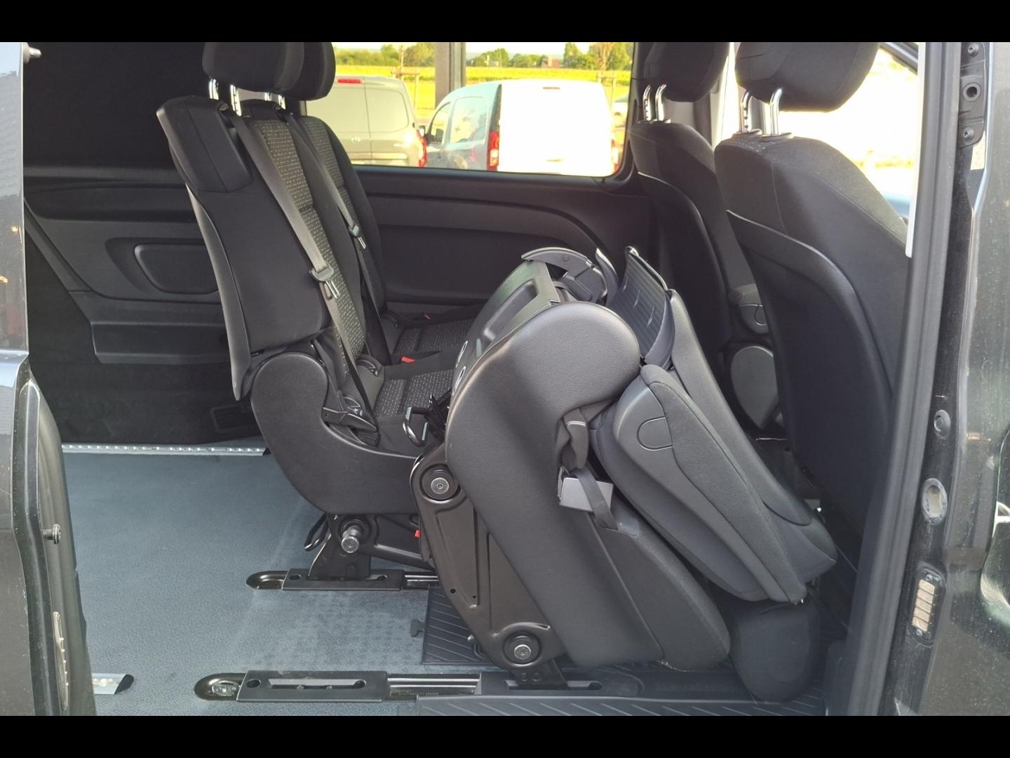 Image MERCEDES-BENZ Vito Fg 119 CDI Mixto Long Pro Propulsion 9G-Tronic 4X4  42000 ? HT