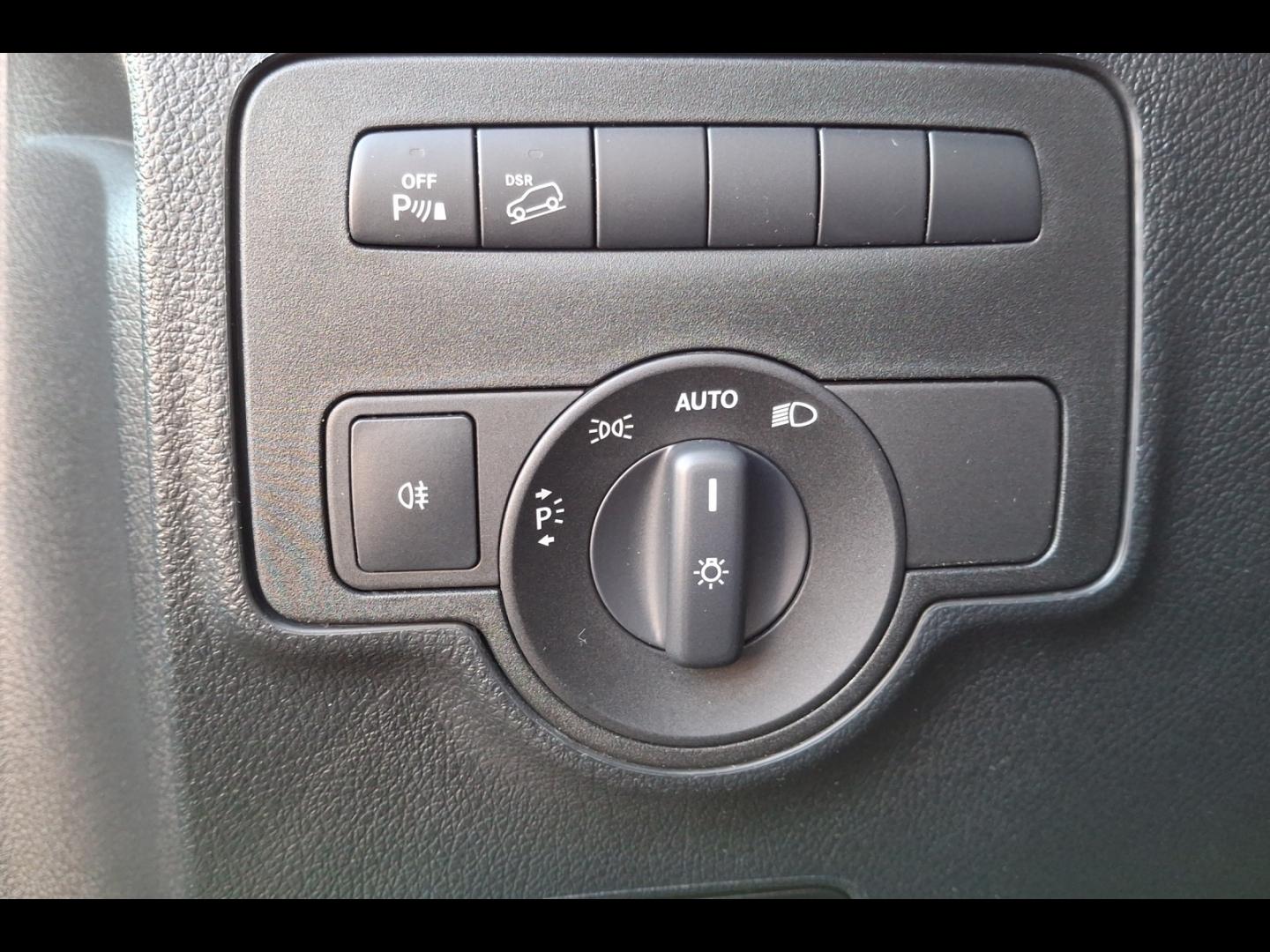 Image MERCEDES-BENZ Vito Fg 119 CDI Mixto Long Pro Propulsion 9G-Tronic 4X4  42000 ? HT