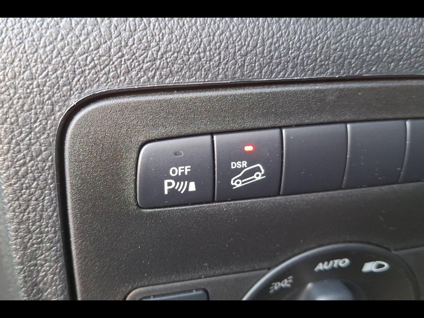 Image MERCEDES-BENZ Vito Fg 119 CDI Mixto Long Pro Propulsion 9G-Tronic 4X4  42000 ? HT
