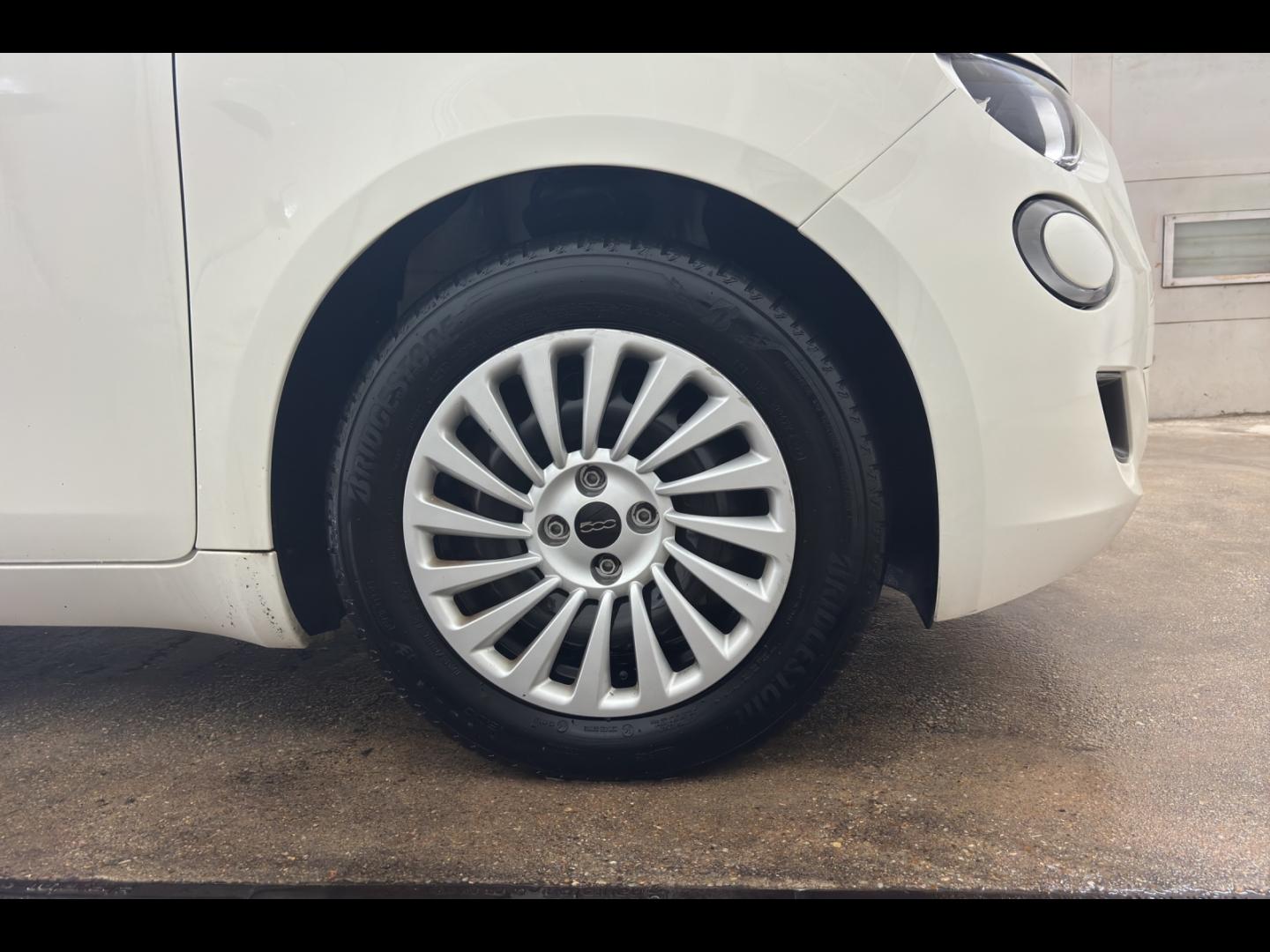 Image FIAT 500 e 95ch Action