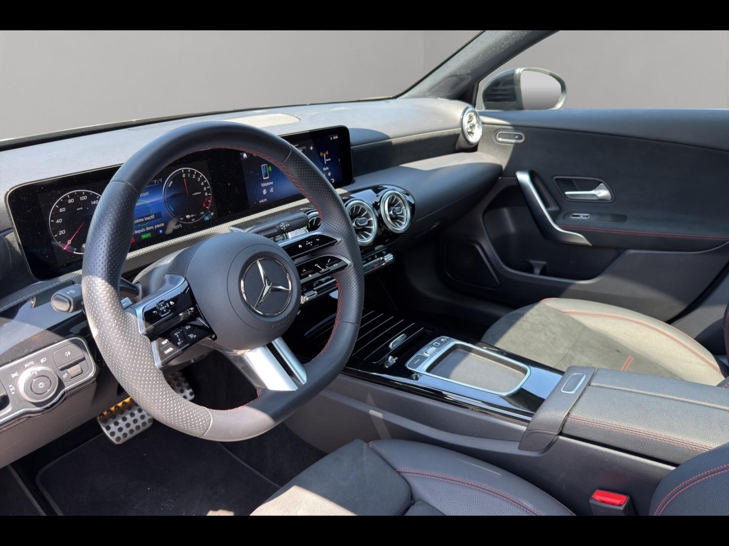 Image MERCEDES-BENZ Classe A 250 e Hybrid EQ 163+109ch AMG Line 8G-DCT