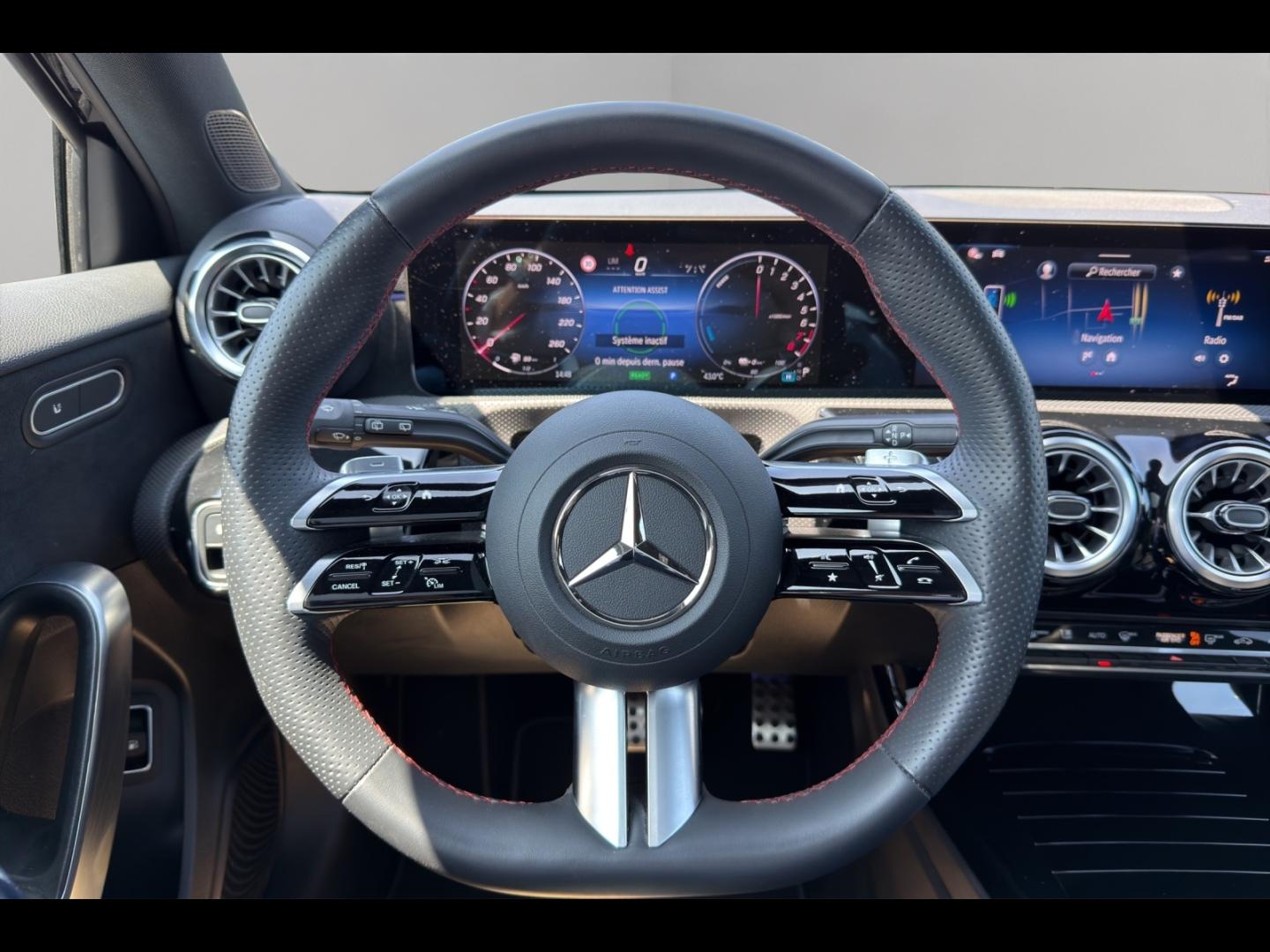 Image MERCEDES-BENZ Classe A 250 e Hybrid EQ 163+109ch AMG Line 8G-DCT