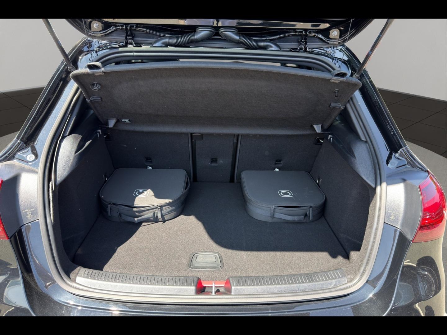 Image MERCEDES-BENZ Classe A 250 e Hybrid EQ 163+109ch AMG Line 8G-DCT